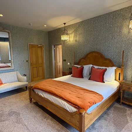 Heather Glen Ainstable