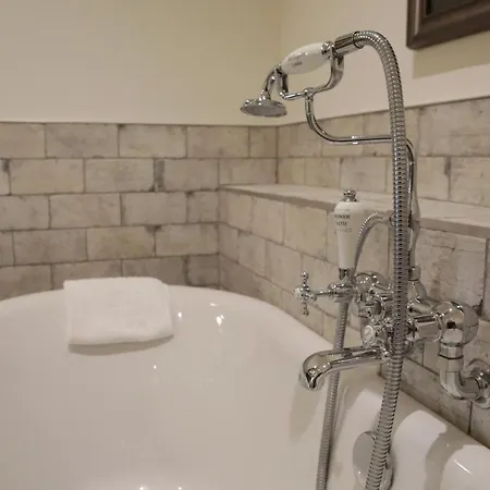 Oda ve Kahvaltı Heather Glen Ainstable