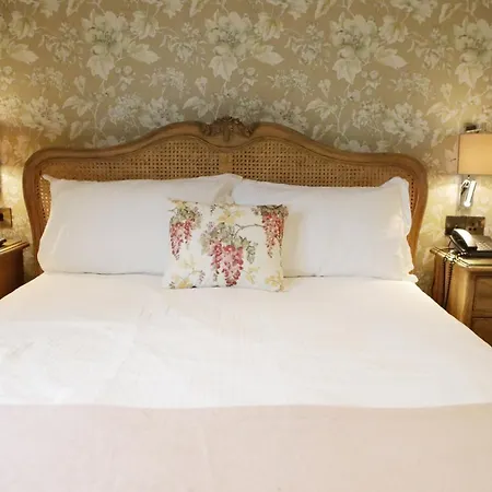 Heather Glen Ainstable